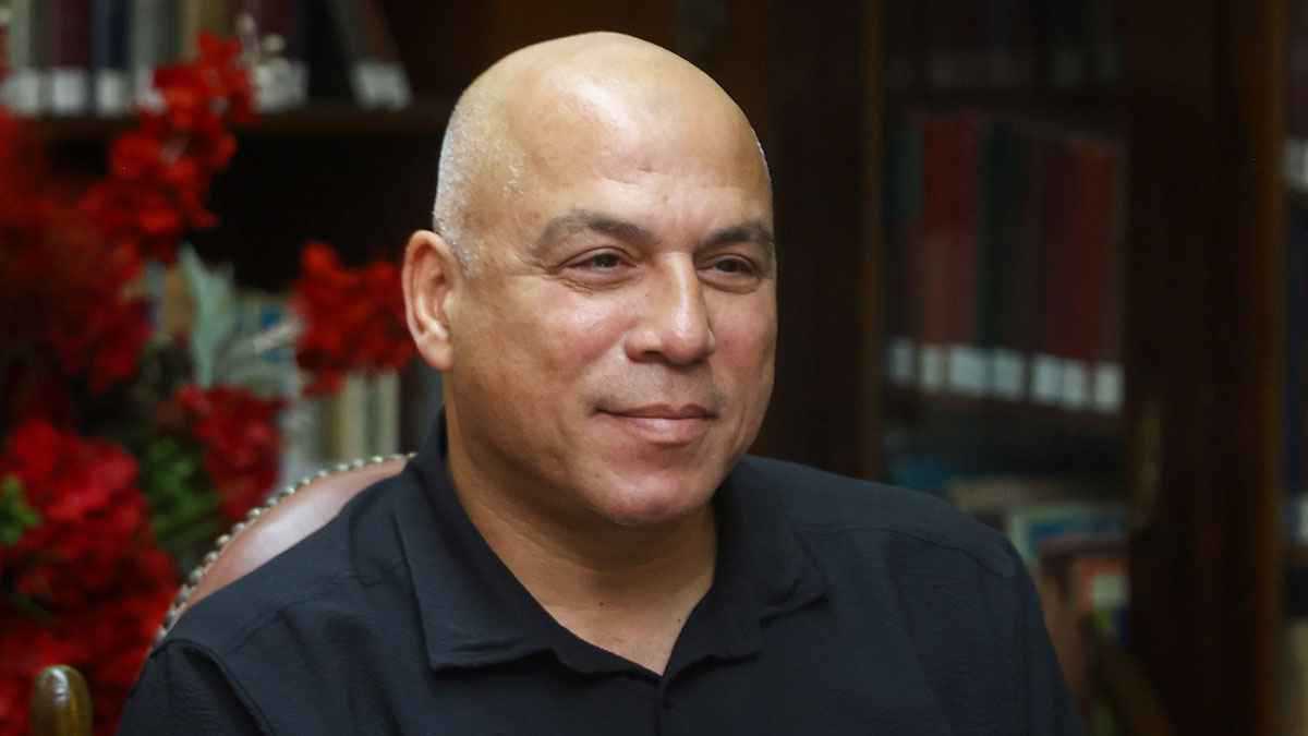 بسبب صفقتين.. محمد يوسف "يفجر" غضب إدارة الأهلي المصري