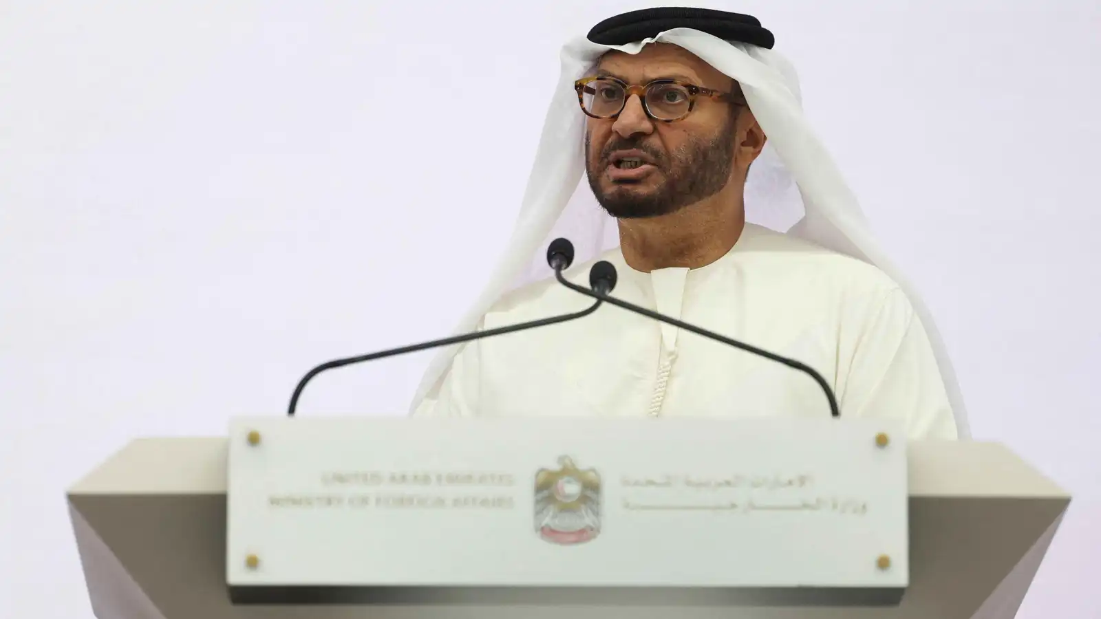 قرقاش: مصلحة الإمارات في السودان ضمان وحدته و استقراره