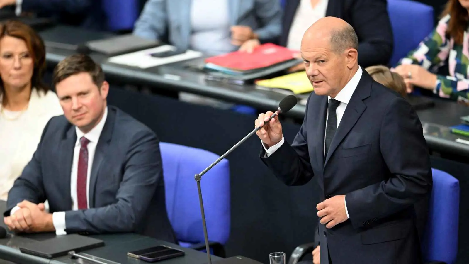 بعد محادثات صعبة.. الائتلاف الحاكم في ألمانيا يتوصل لاتفاق بشأن الميزانية