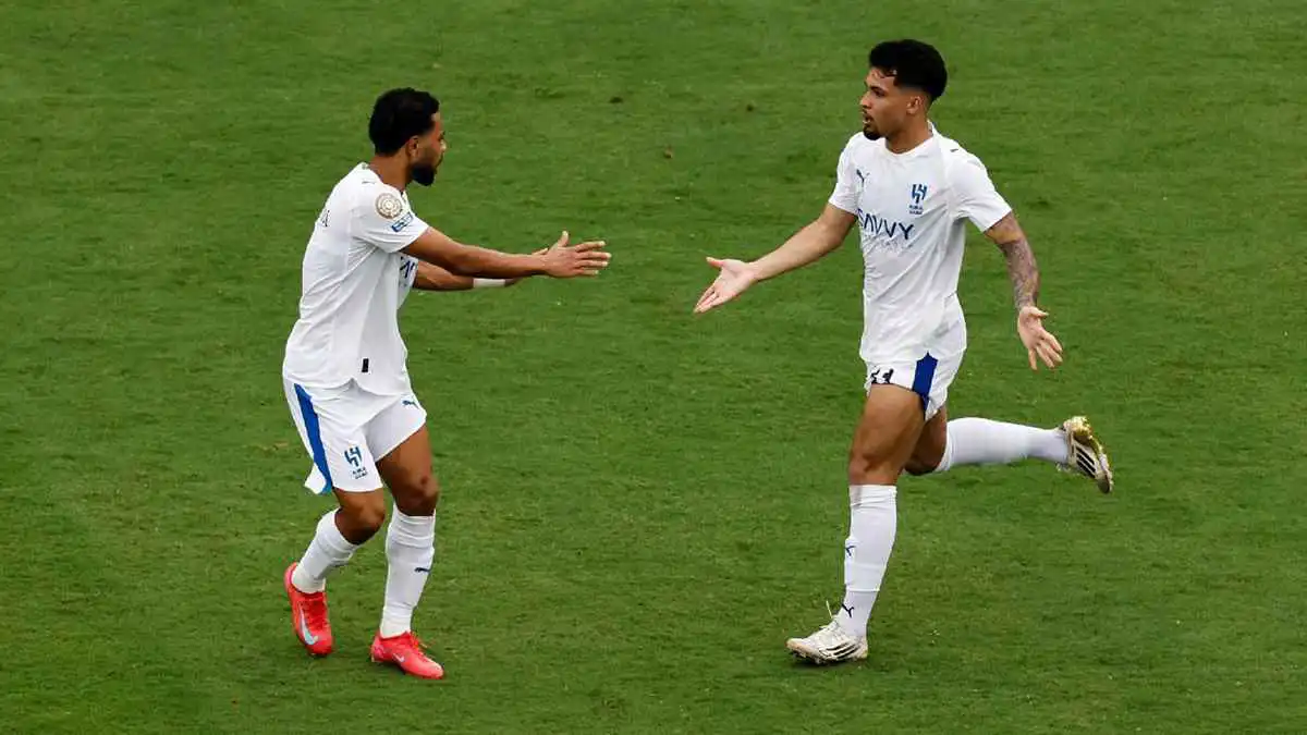 تصعيد مثير.. ماركوس ليوناردو يصدم الهلال السعودي