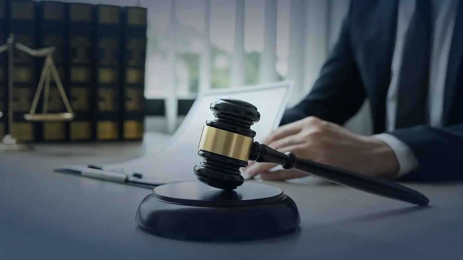 السجن 35 عامًا لقاض في كاليفورنيا بعد إدانته بقتل زوجته بالرصاص