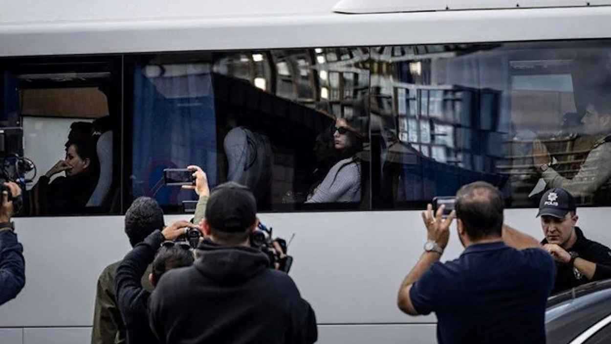 تركيا.. جدل واسع بعد تسريب نتائج "فحوص المشاهير"