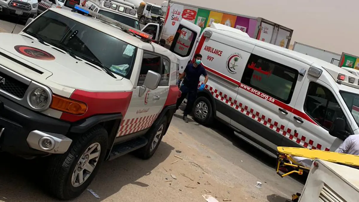 بالفيديو.. سيارة تقتحم محطة وقود وتصدم عاملا بعنف في السعودية