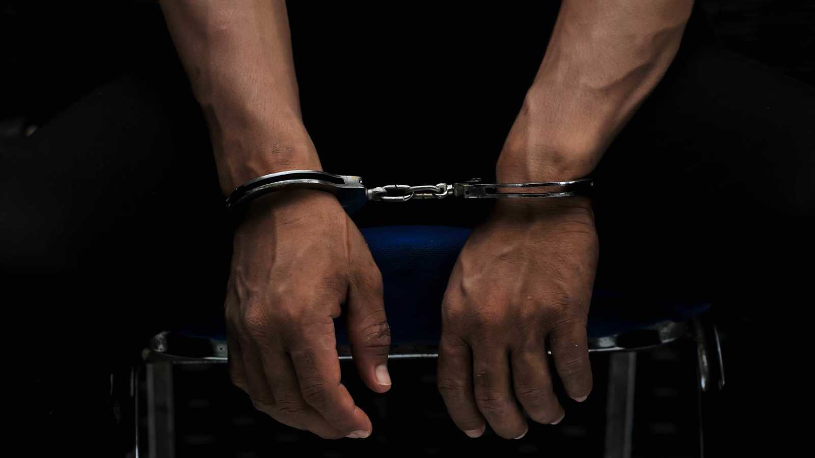 مصر.. القبض على عامل اغتصب "تيكتوكر" تحت تهديد السلاح