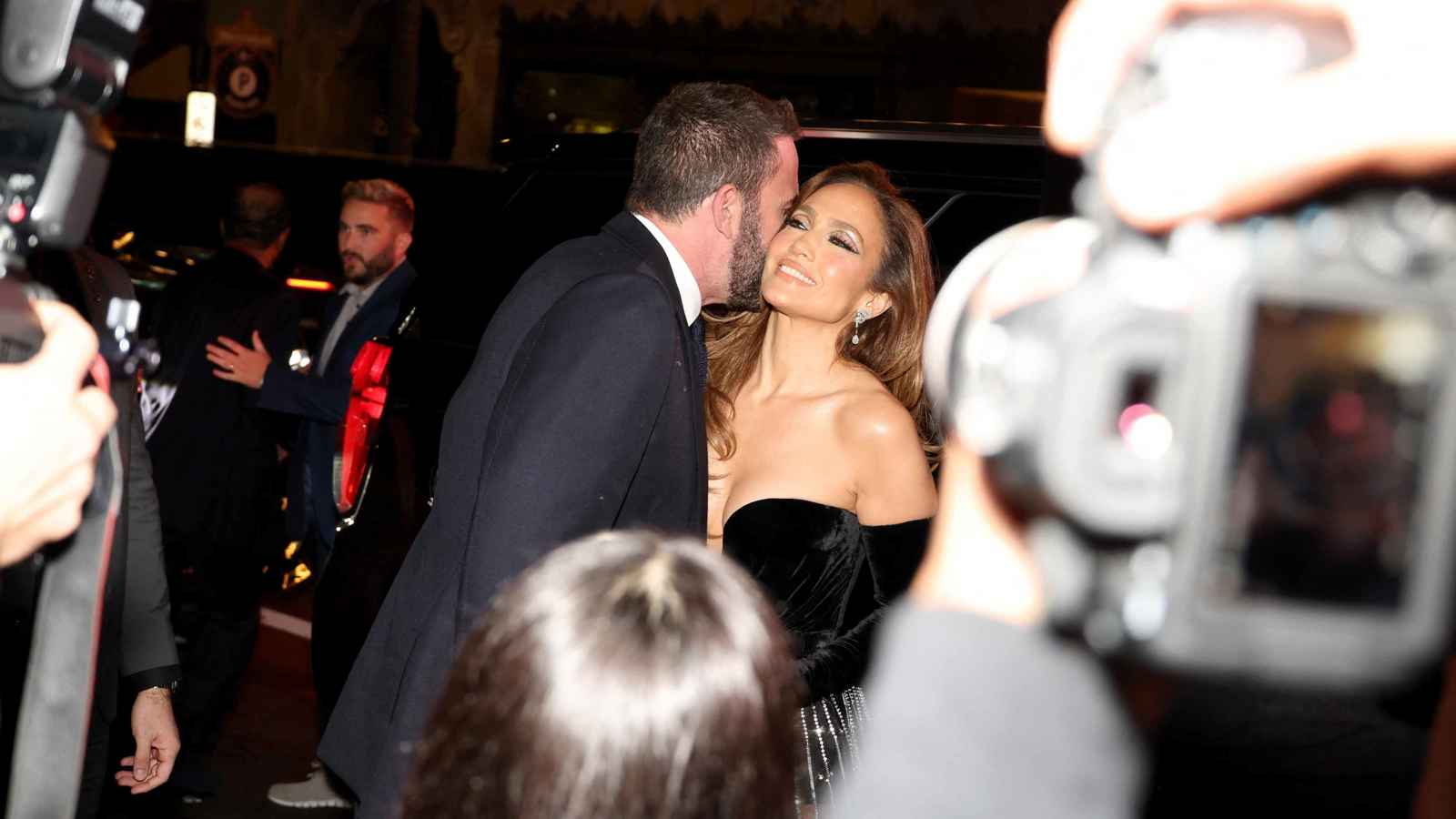 بن أفليك وجينيفر لوبيز.. "الحكاية الخيالية تتحول إلى كابوس"