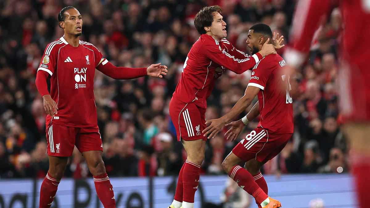 رغم الهزيمة.. أكثر لاعب أبهر جماهير ليفربول أمام مانشستر يونايتد