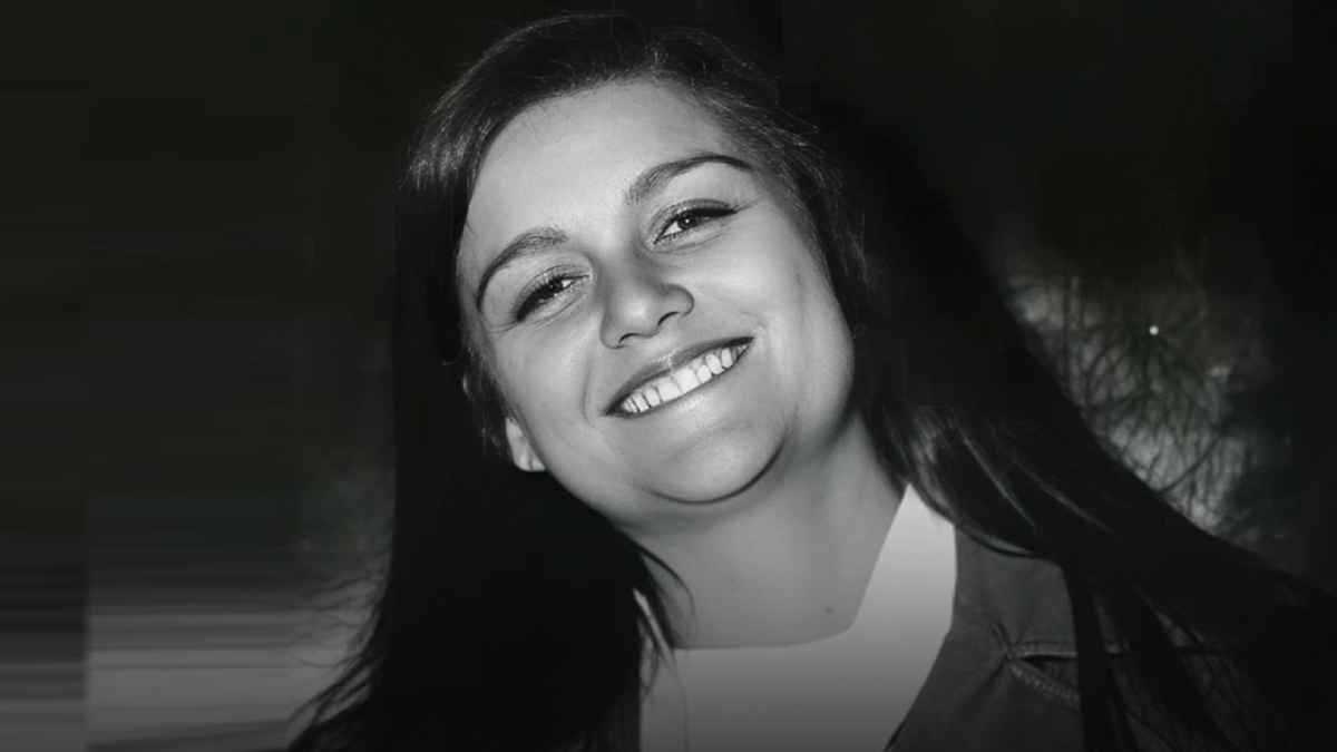 مقتل الفنانة ديالا صلحي الوادي في هجوم على منزلها بدمشق (صور)