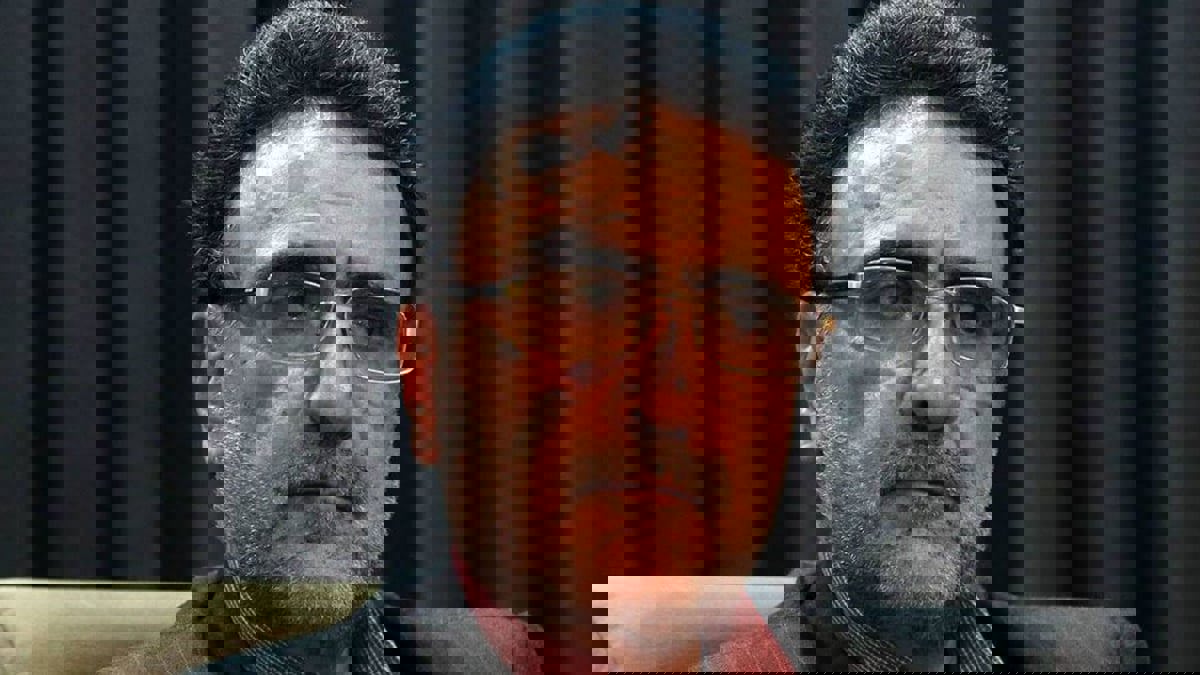 إيران.. تدهور صحة المعارض مصطفى تاج زادة داخل السجن