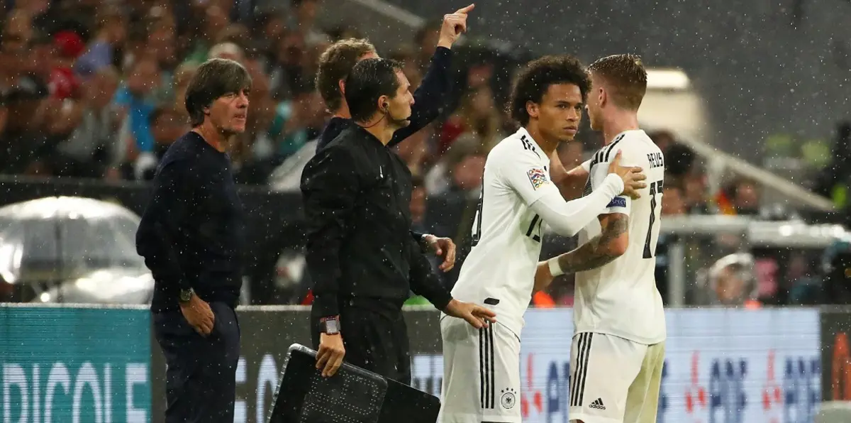 ليروي ساني يغادر معسكر منتخب ألمانيا "فجأة" لهذا السبب