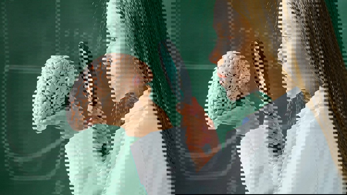 ابتكار تقنية لتنشيط الخلايا العصبية العميقة في المخ دون عمل جراحي