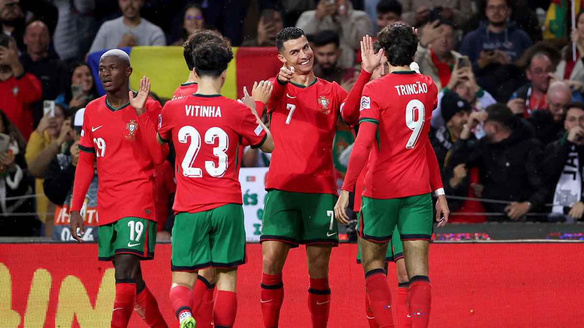 بعد دقائق من تألقه.. رونالدو يصدم محبيه بموعد اعتزاله (فيديو)