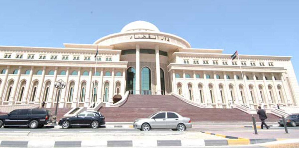 عربي يحتجز 3 فتيات في الإمارات.. تعرّف على السبب