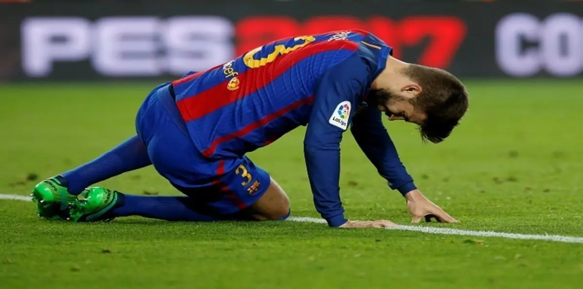 بيكيه: غياب ميسي وسواريز ليس عذرًا لبرشلونة