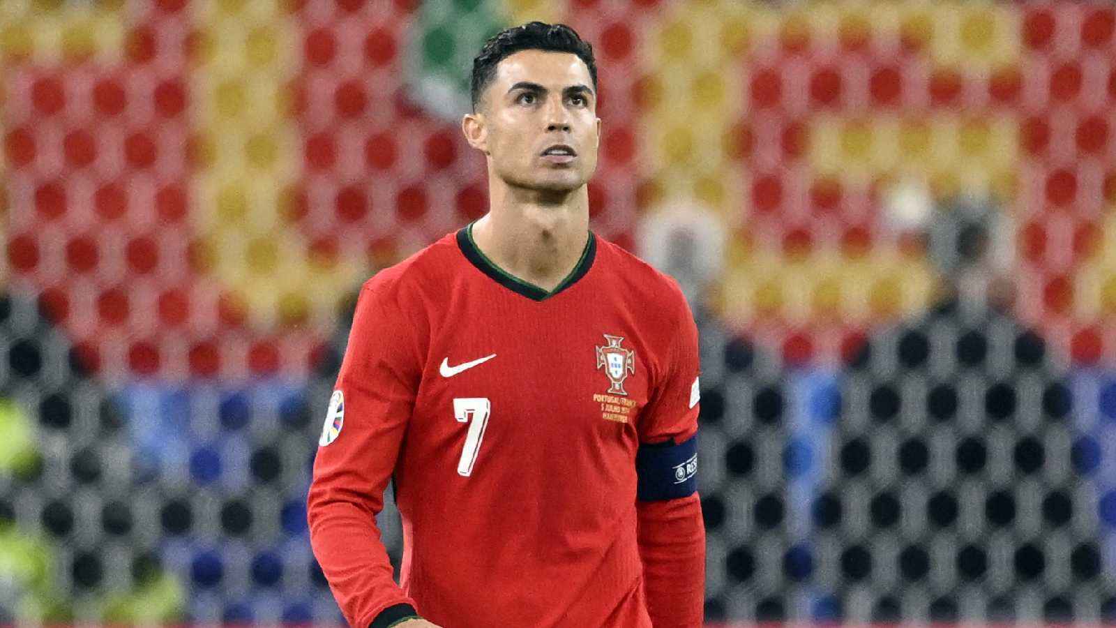 يشير بعلامة النصر.. أول ظهور لرونالدو بعد الخروج من يورو 2024 (فيديو)