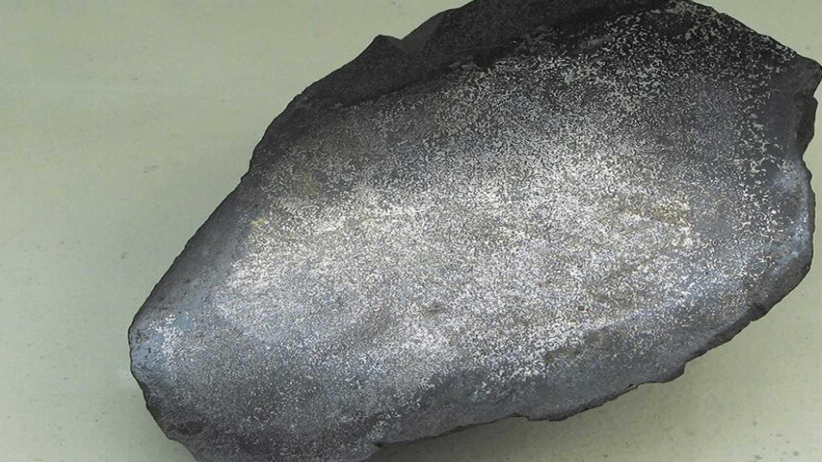 الأردن.. معدن نادر يطور محفزات هيدروجين وبطاريات مبتكرة