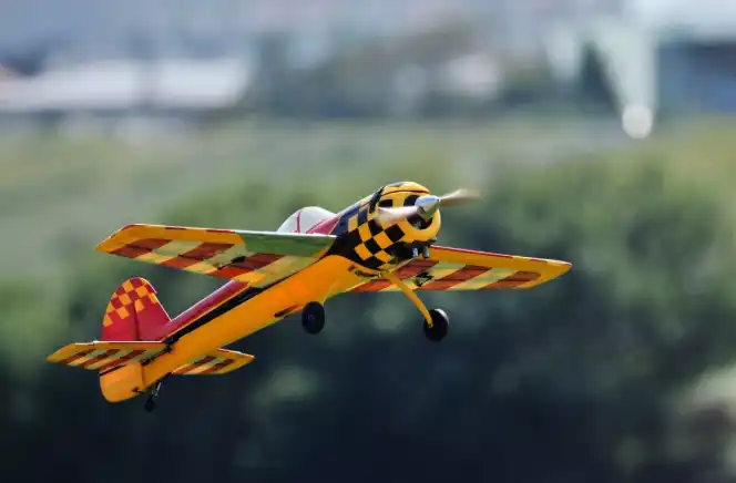 طائرة روجر والاس