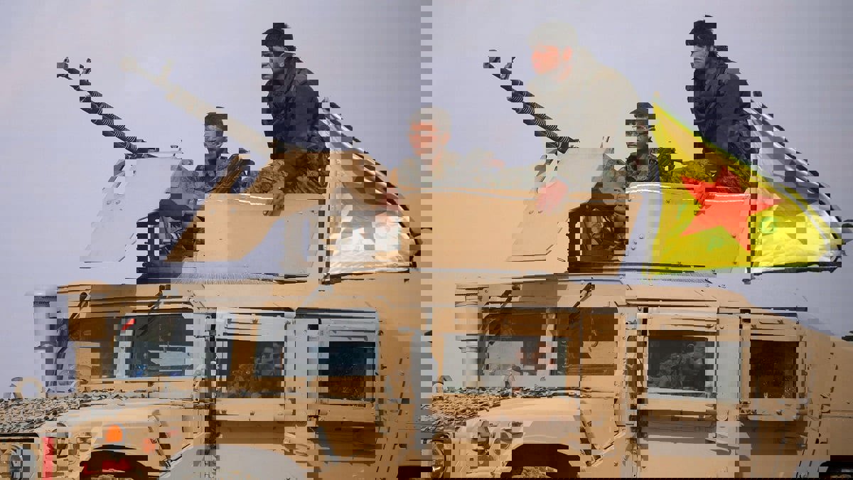 "قسد" تنفذ حملة أمنية في دير الزور وأنباء عن انتهاكات بحق المدنيين