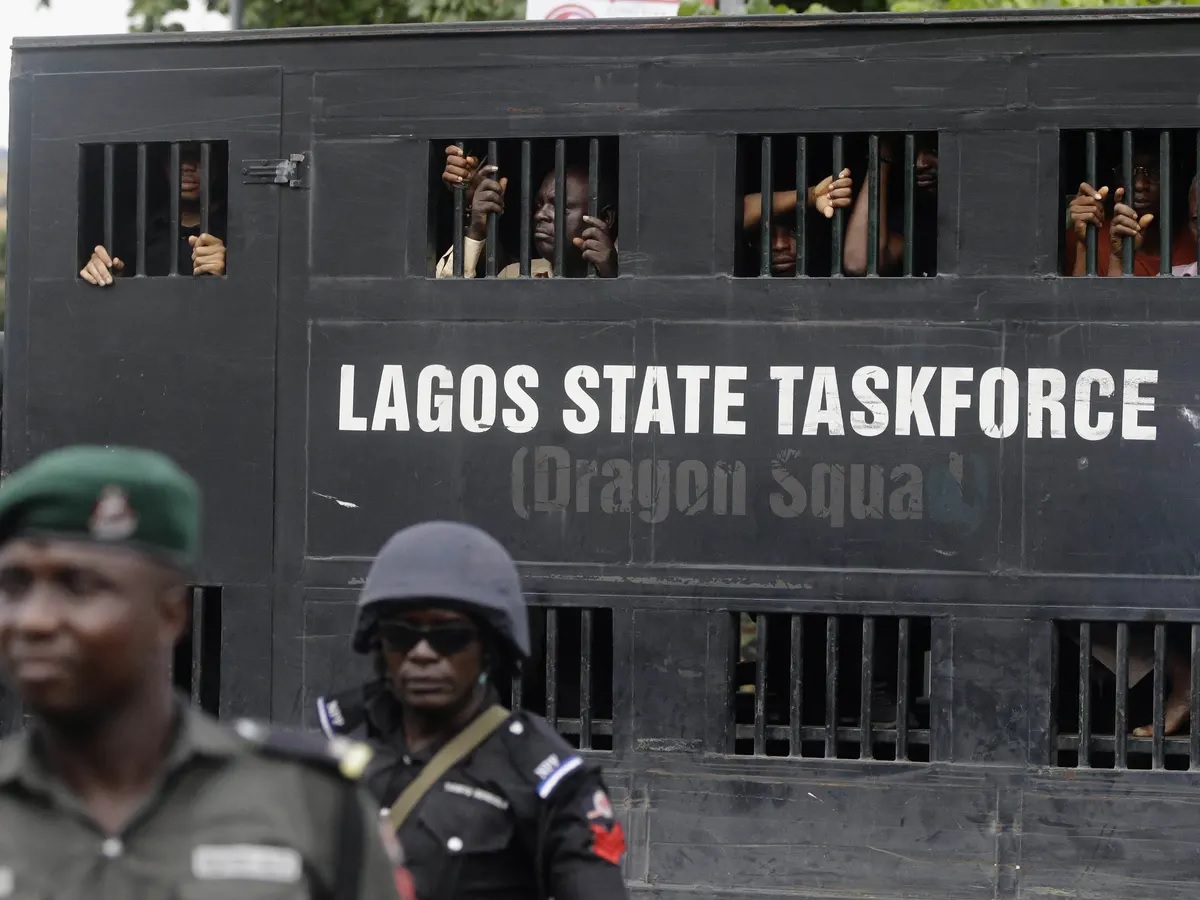 نيجيريا تطلق سراح 4 آلاف سجين لتخفيف اكتظاظ السجون