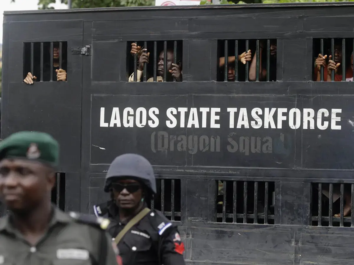 نيجيريا تطلق سراح 4 آلاف سجين لتخفيف اكتظاظ السجون