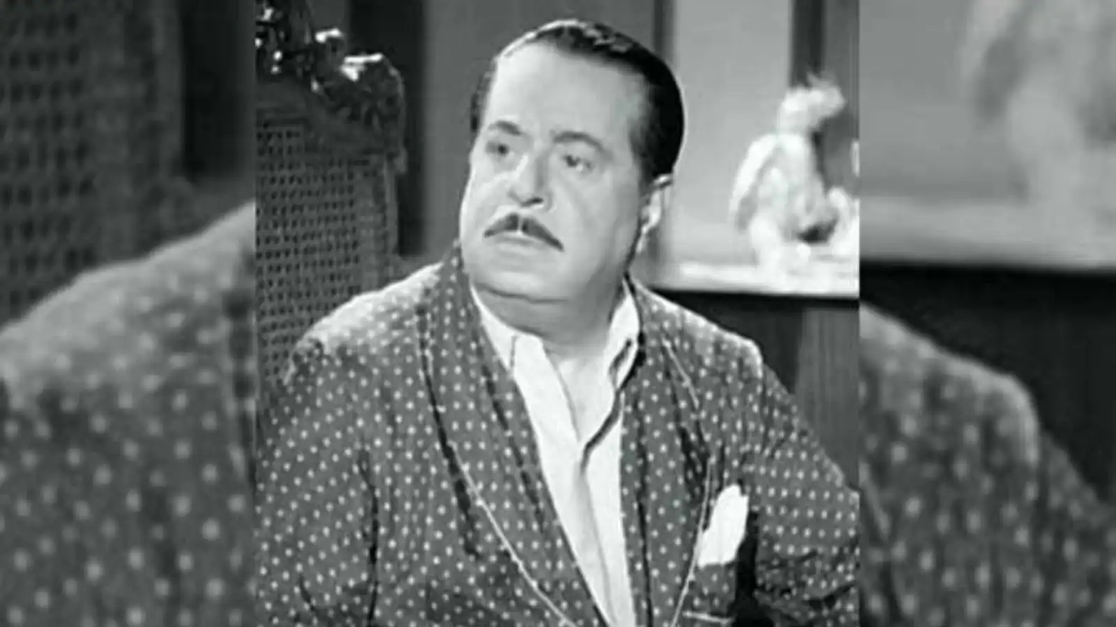 شارك بـ300 فيلم.. كيف أصبح حسين رياض "أشهر أب" في السينما المصرية؟