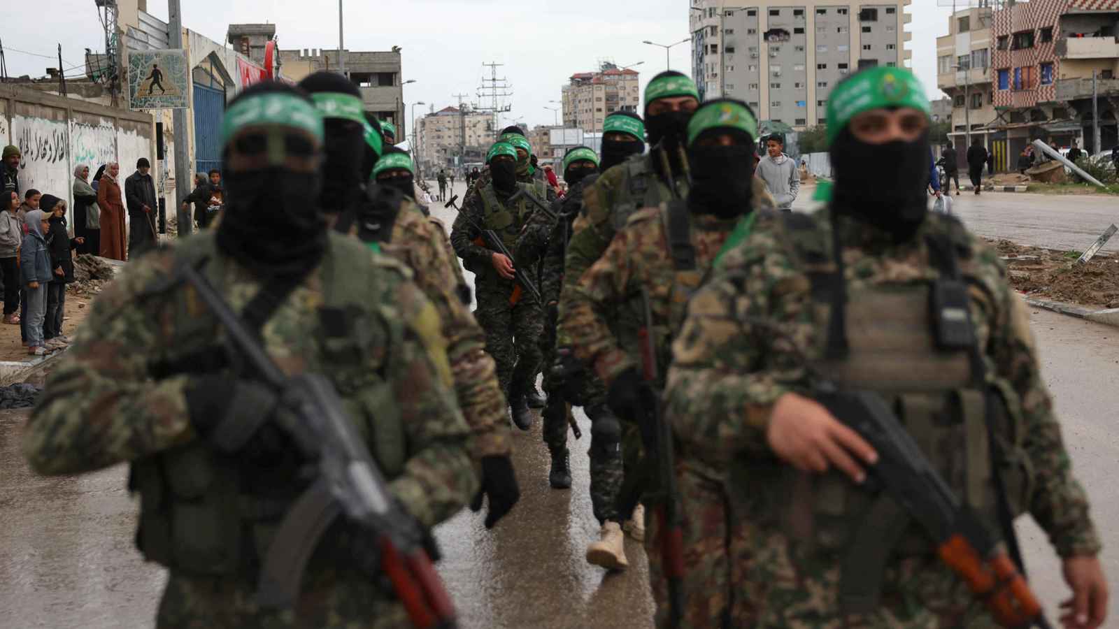 حماس تنفي الموافقة على نزع سلاحها