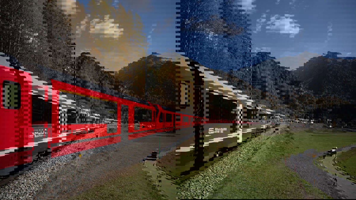 حطّمَ أرقامًا قياسية.. سويسرا تبني أطول قطار ركاب بالعالم