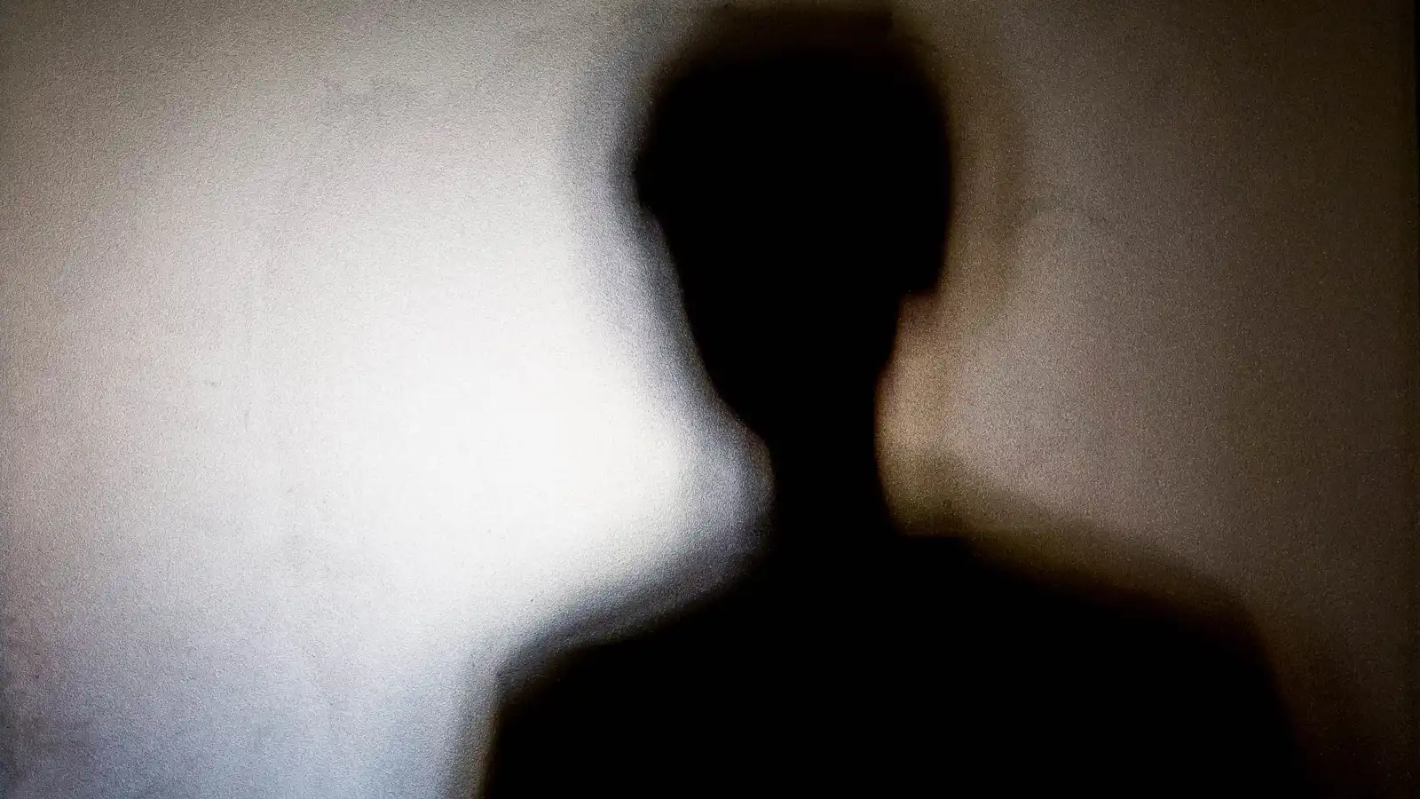 بعد 16 عامًا.. مبادرة مصرية تنجح في إعادة شاب مفقود إلى أسرته