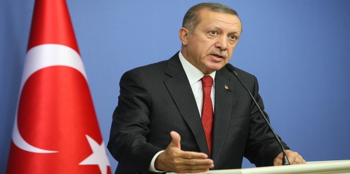 أردوغان يتهم روسيا بمد المقاتلين الأكراد بالسلاح