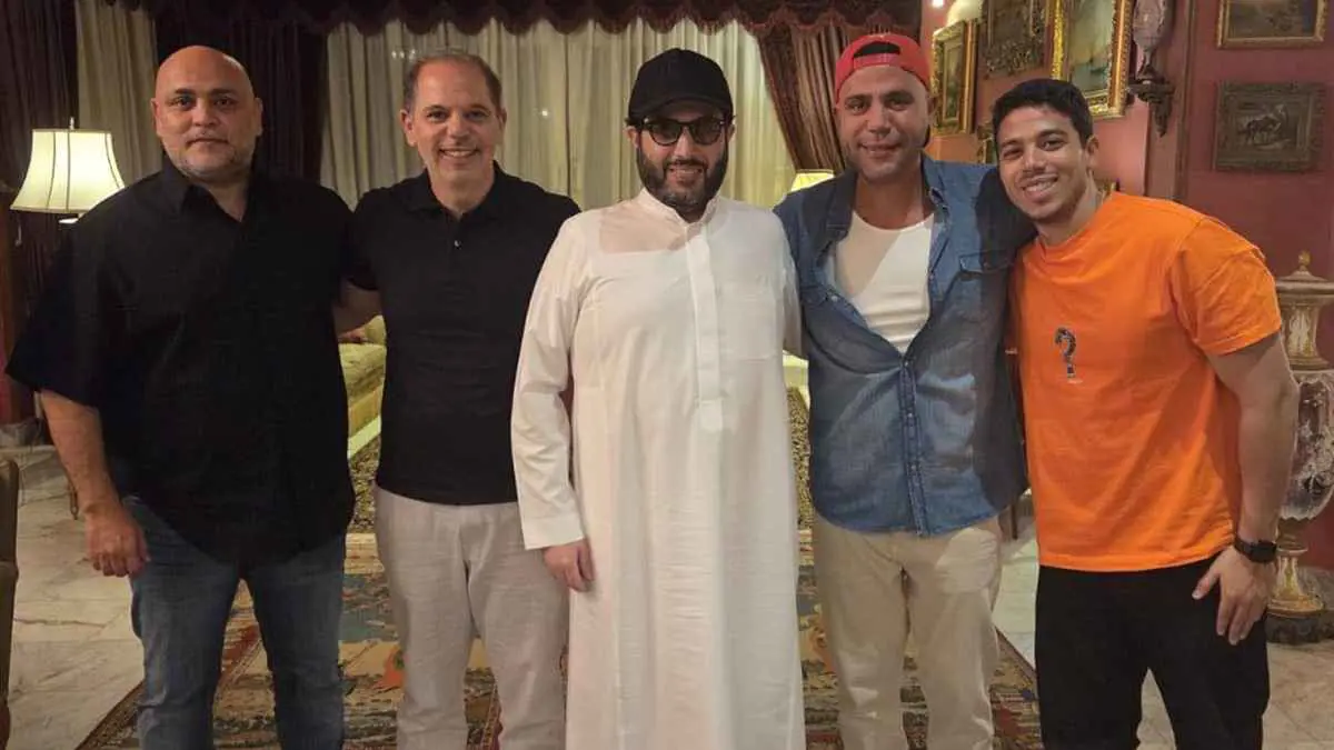 يتابع الأهلي في كأس العالم.. تركي آل الشيخ يفجر مفاجأة بشأن عادل إمام (صورة)