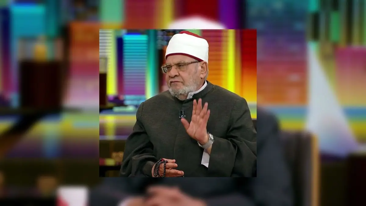 عالم أزهري يرد على مطالبة زاهي حواس بمنع الأذان عبر المكبرات