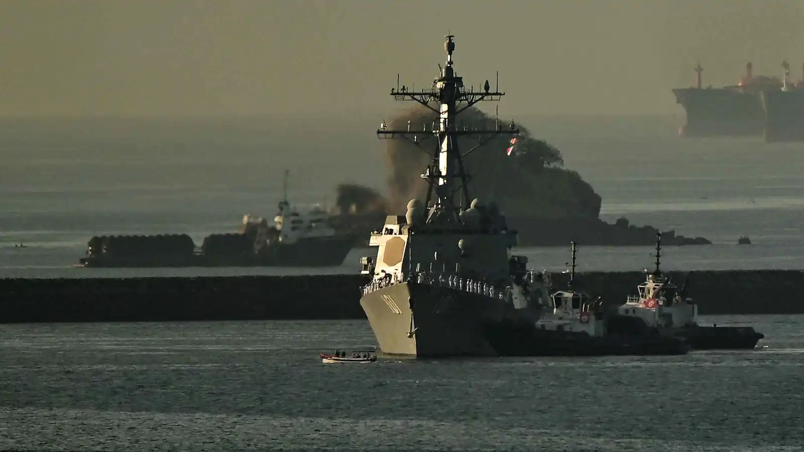 بعد الانتهاء من تفتيشها.. ما مصير السفينة الإيرانية "توسكا"؟