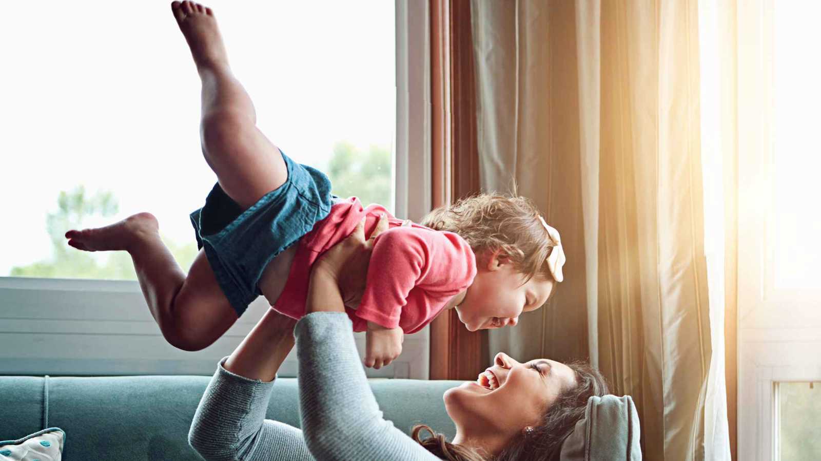 "الأبوة من النوع C" تتصدر تيك توك.. كيف تغيّر مفهوم التربية الحديثة؟