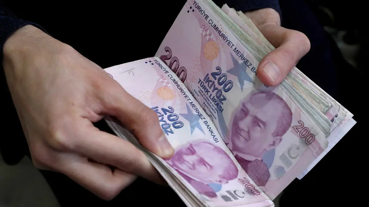 الليرة التركية تتراجع لليوم التاسع بإجمالي خسارة 16% منذ بداية السنة