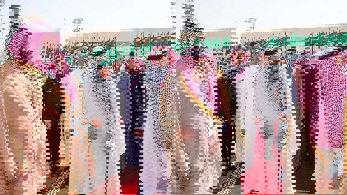 الملك سلمان يغادر الرياض متوجهًا إلى تونس لحضور القمة العربية (صور) 