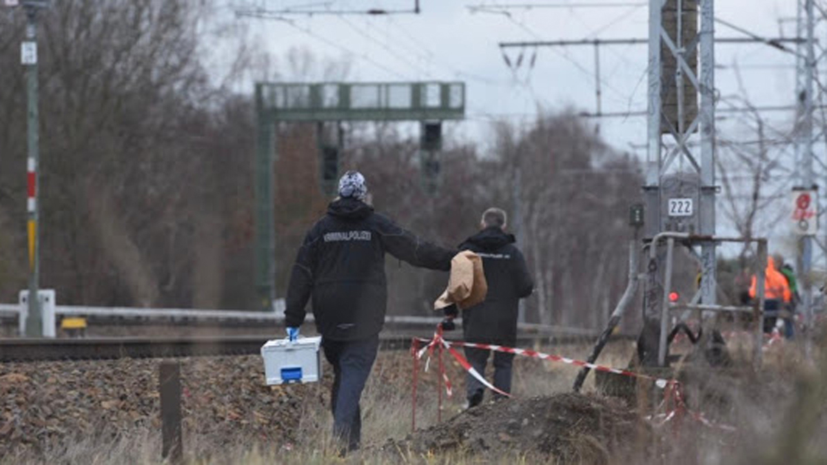 العثور على راية داعش في موقع هجوم على السكك الحديدية ببرلين