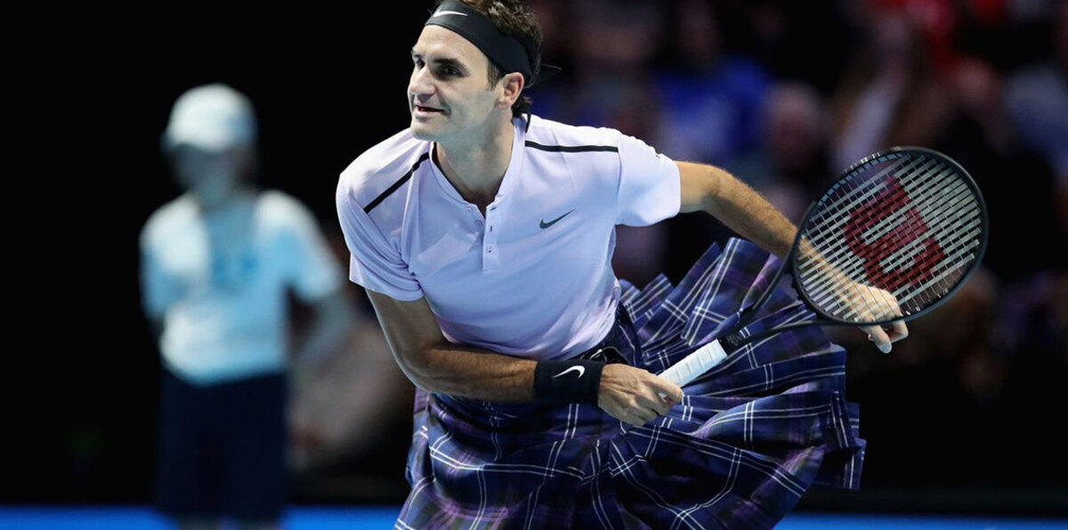 فيدرر يرتدي التنورة الاسكتلندية خلال مباراته الاستعراضية أمام موراي (فيديو)