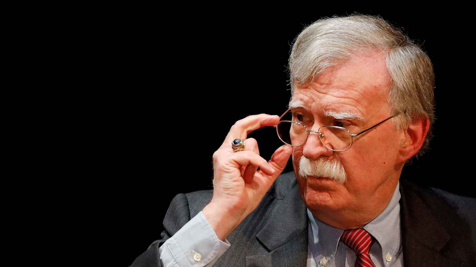 مكتب التحقيقات الفدرالي يفتش منزل جون بولتون