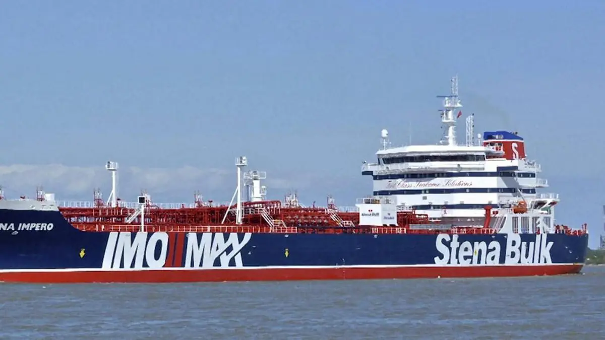 بريطانيا تطالب إيران بالإفراج عن ناقلة النفط وطاقمها فورًا