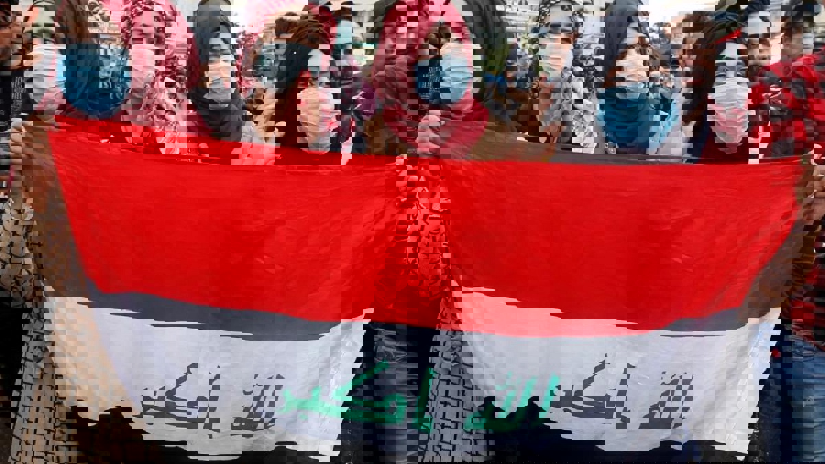 متظاهرون عراقيون: لا نخشى "كورونا" .. الفيروس الحقيقي هو السياسيون (فيديو)