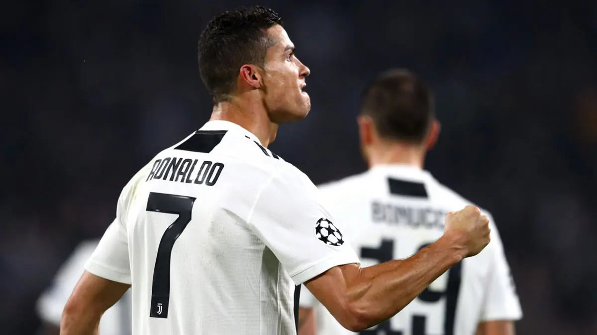 يويفا يفتح تحقيقًا رسميًا مع كريستيانو رونالدو بسبب احتفاله في مباراة يوفنتوس وأتلتيكو مدريد