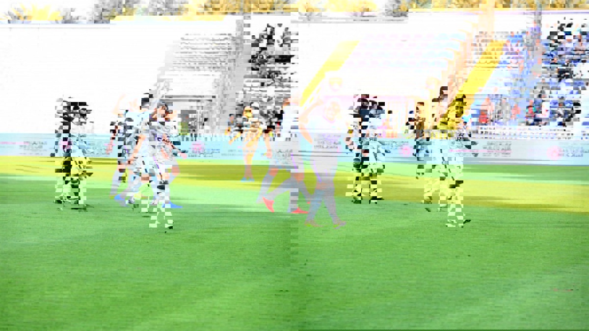 نادي العين يتصدر ترتيب الدوري الإماراتي "مؤقتًا" بالفوز على دبا الفجيرة (فيديو)