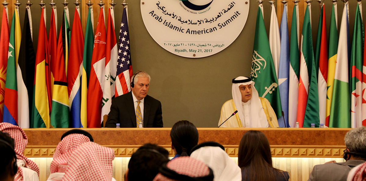 الجبير: سوريا وإيران لم تشاركا في القمة لرعايتهما "الإرهاب"