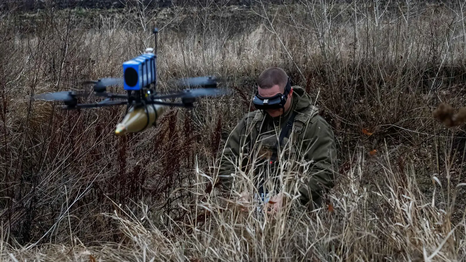 من أكبر الهجمات.. روسيا تسقط 100 مسيّرة أوكرانية