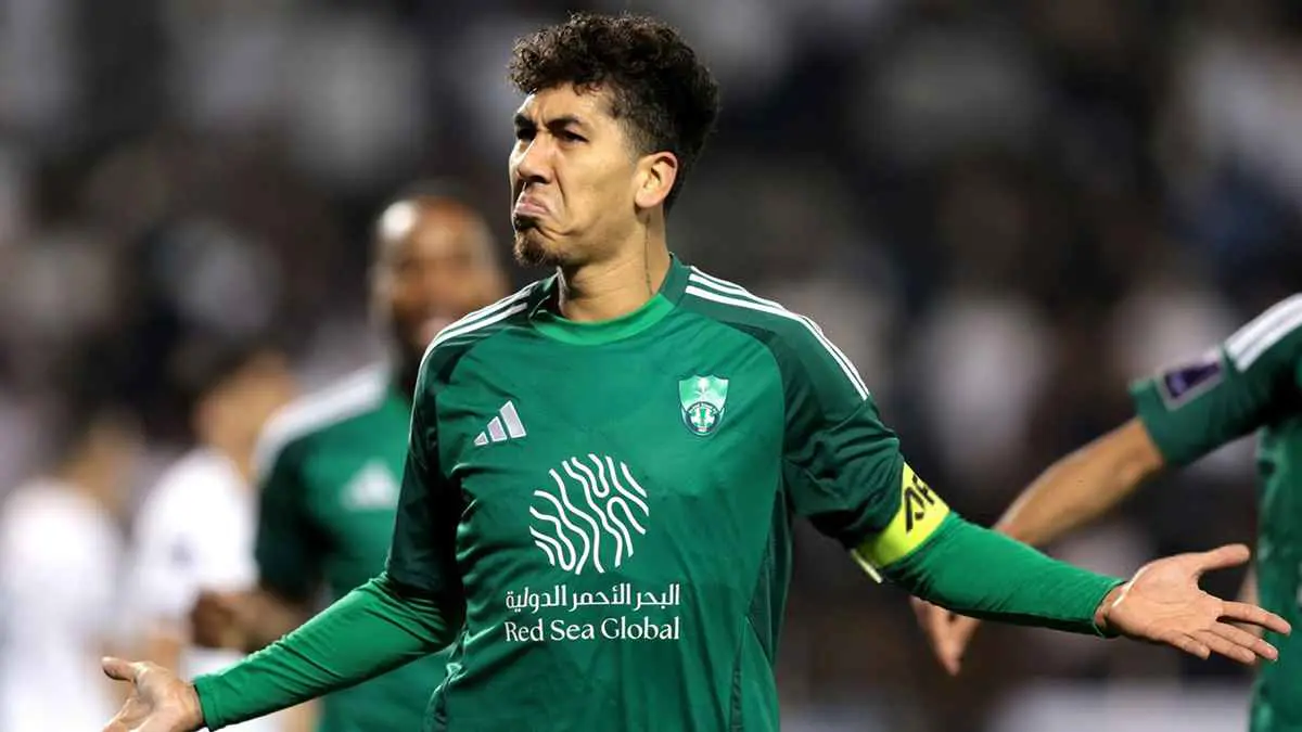 رد فعل فيرمينو بعد استبعاده من قائمة الأهلي السعودي