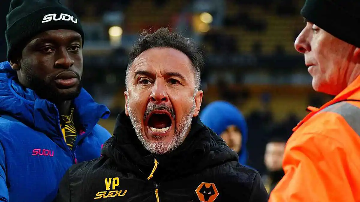 بعد اشتباكه معهم.. جماهير وولفرهامبتون تطالب بإقالة المدرب بيريرا (فيديو)