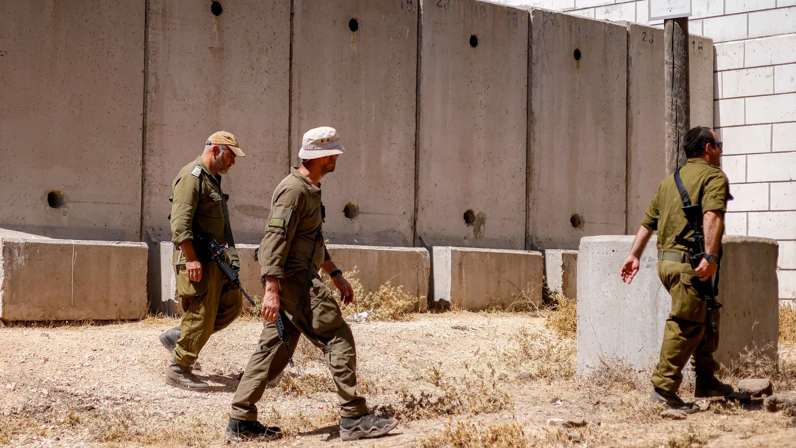 الجيش الاسرائيلي يحقق بوفاة جندي في قاعدة عسكرية