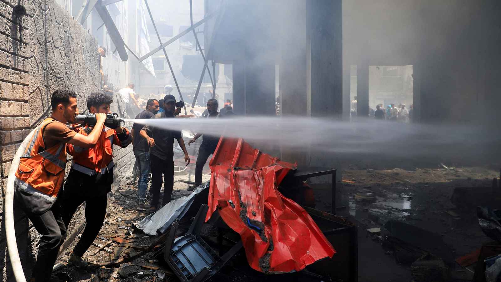 غزة.. إصابات برصاص إسرائيلي قرب مركز مساعدات في النصيرات