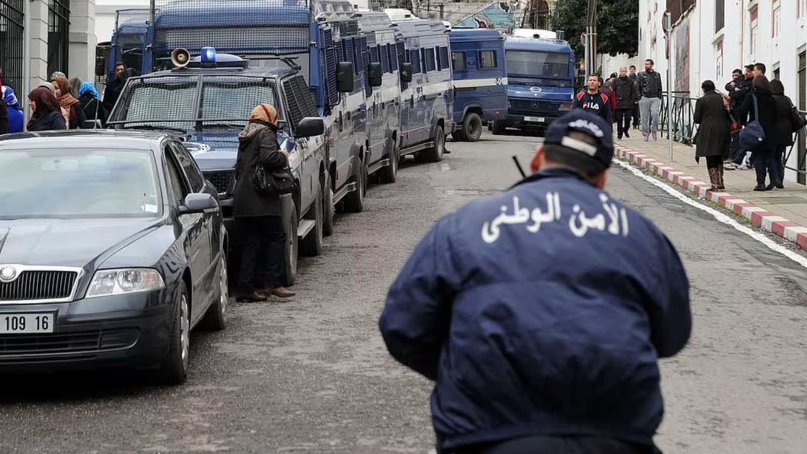 حبست نفسها 25 عامًا.. قصة صادمة تُثير جدلًا في الجزائر