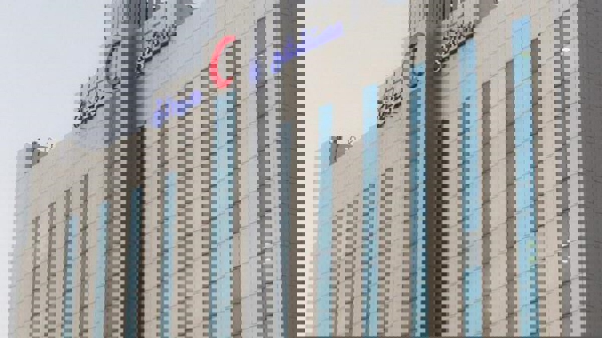 الكويت.. التحقيق في حادثة لعب أطفال بـ"السكوتر" داخل أروقة مستشفى العدان 