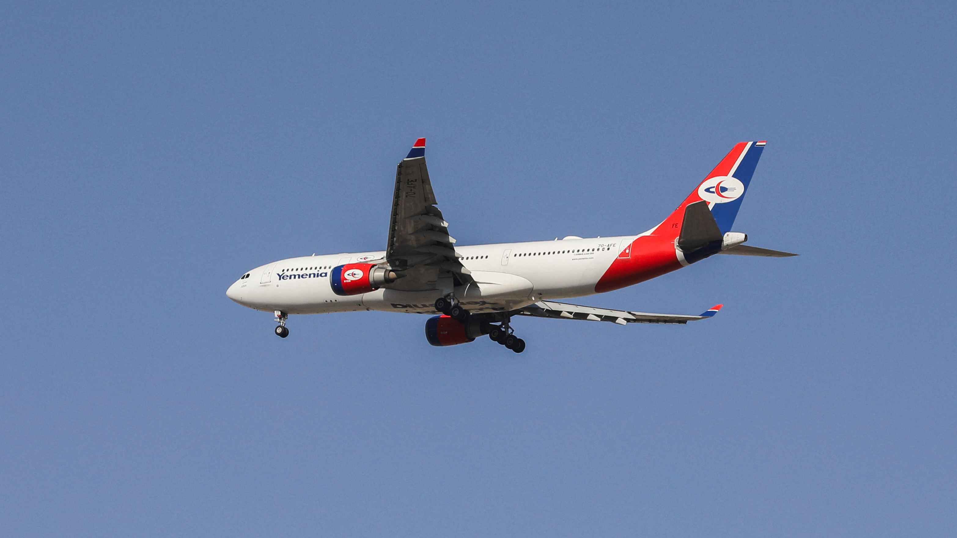 بعد انتهاء أزمة الحجاج العالقين.. الحوثيون يعودون للتصعيد